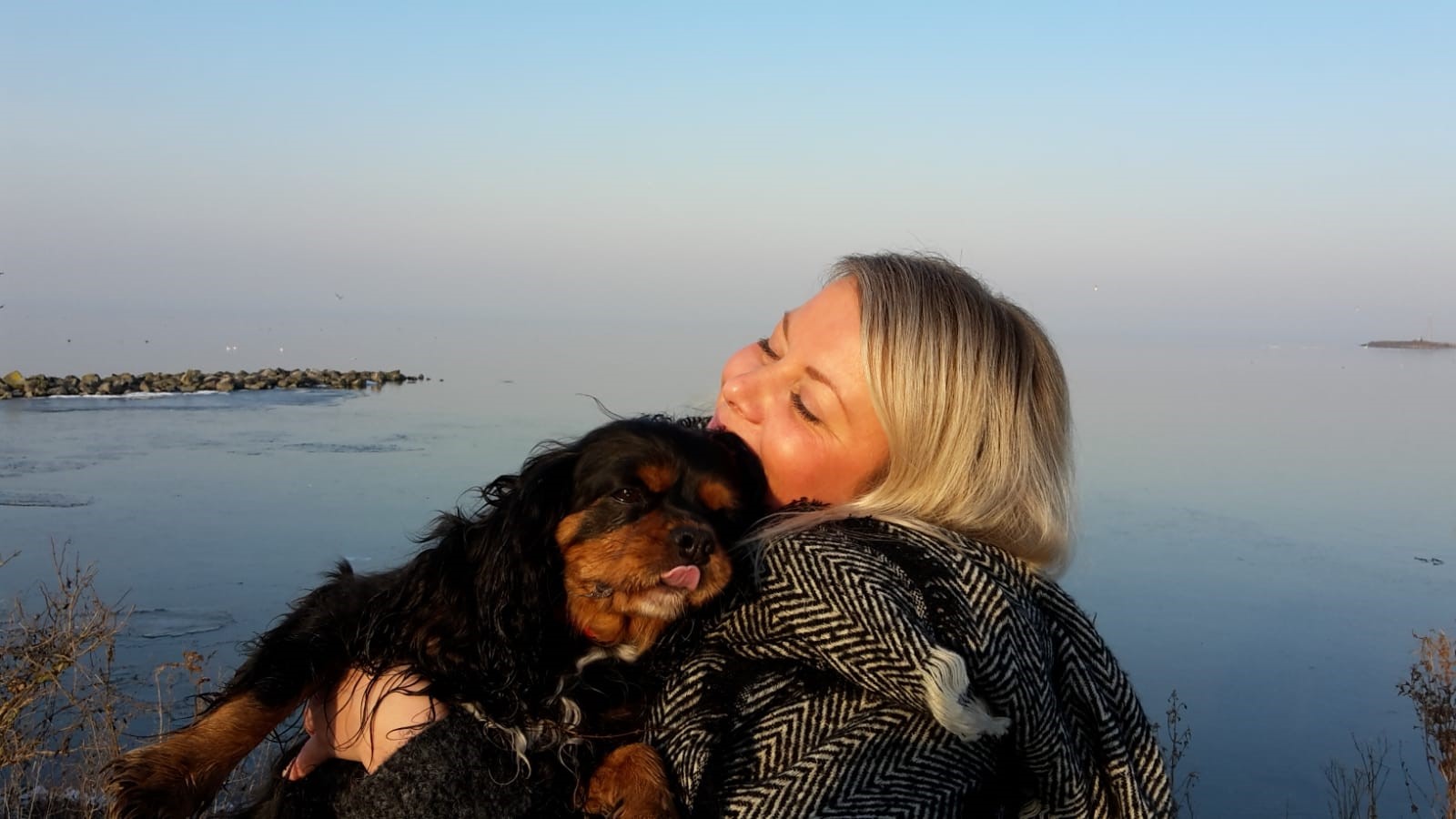 Elevanza coaching & reiki Sandra van Meekeren met haar hond